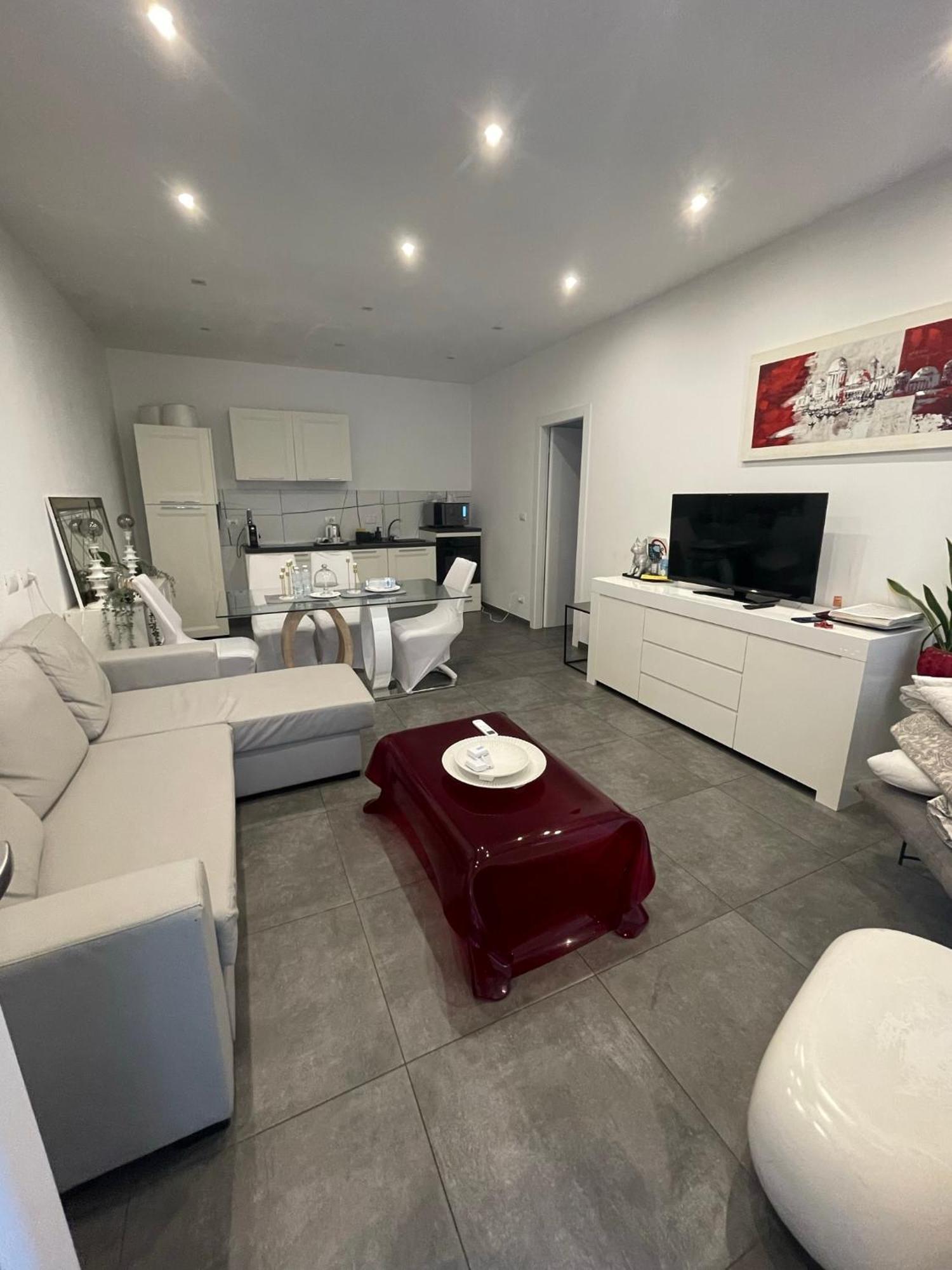 Decoluxe !Apartamento Con 1 Camera Da Letto , In Zona San Paolo , Via Martiniana 토리노 외부 사진