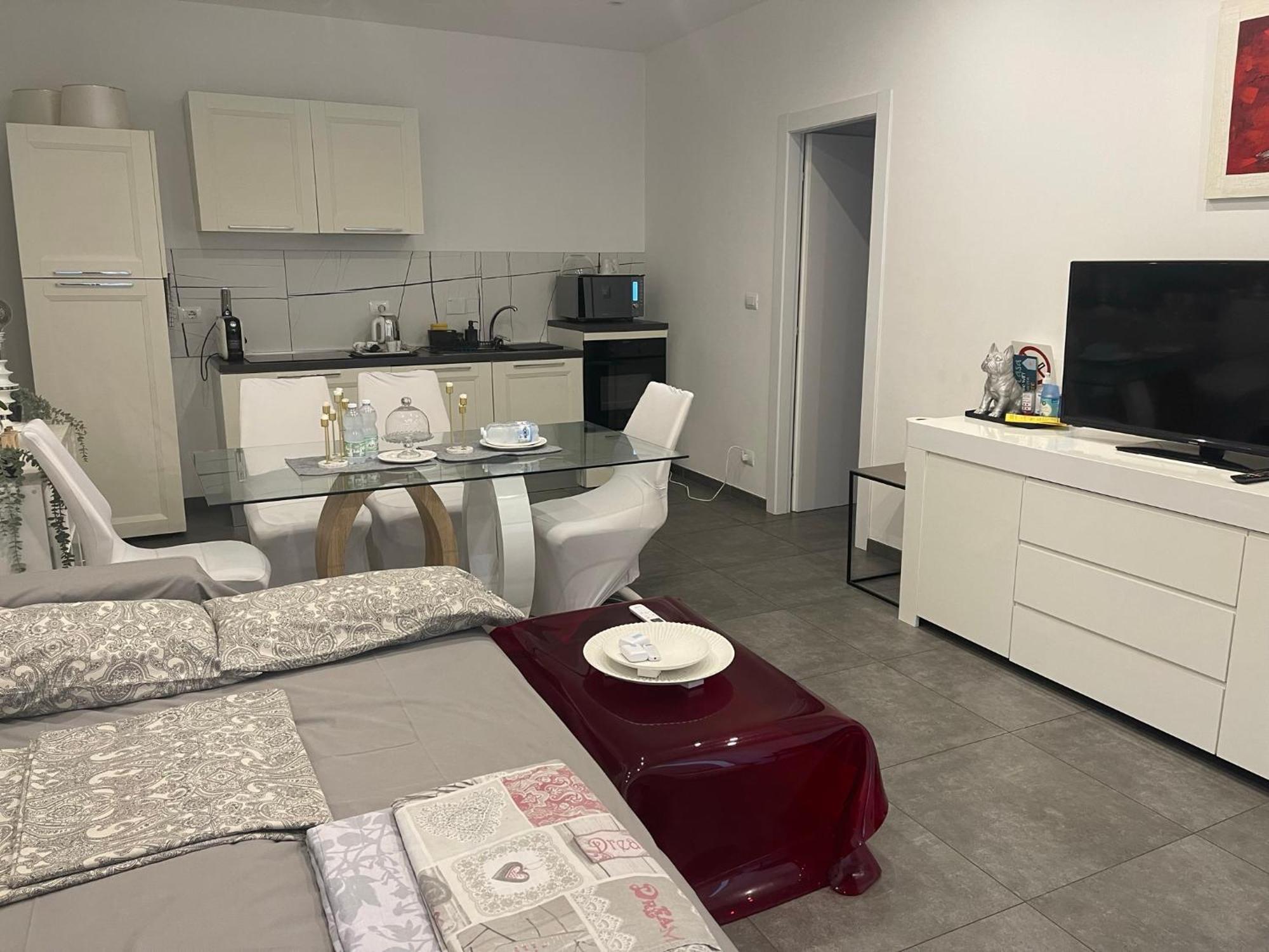Decoluxe !Apartamento Con 1 Camera Da Letto , In Zona San Paolo , Via Martiniana 토리노 외부 사진